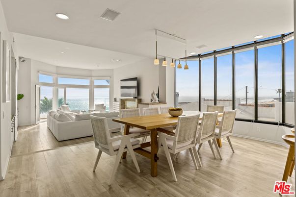 Dining room, Interior, Living room, Pendant Lights, Recessed Lighting, Water, Wood Texture Flooring