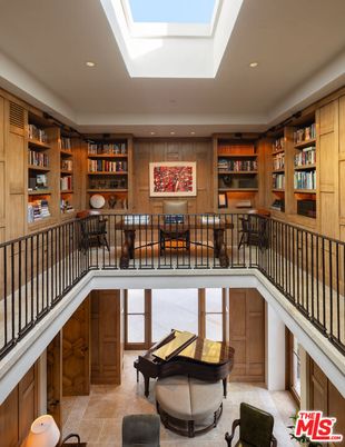 Interior, Piano, Recessed Lighting, Wooden Walls