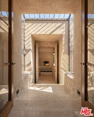 Fireplace, Interior