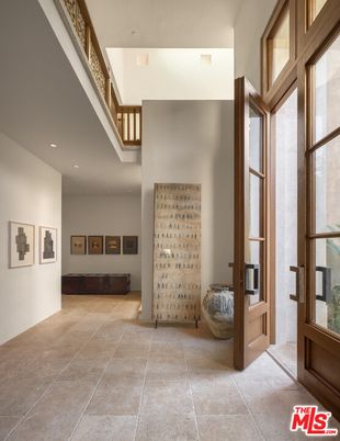 Fireplace, Interior, Recessed Lighting