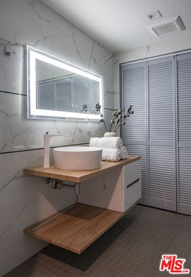 Bathroom, Interior, Marble Walls