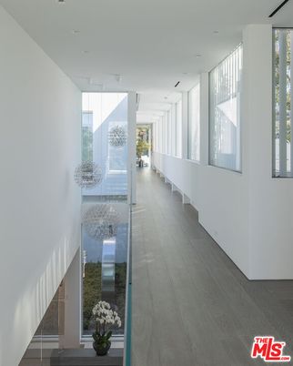 Interior, Pendant Lights, Recessed Lighting, Wood Texture Flooring