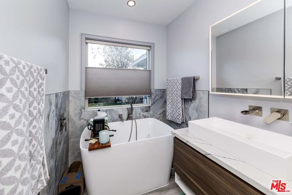 Bathroom, Free Standing Baths, Interior, Recessed Lighting