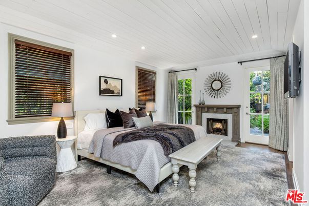Bedroom, Fireplace, Interior, Recessed Lighting
