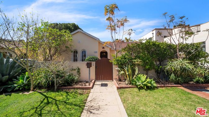 Backyard, Exterior, Facade, Spanish Mediterranean