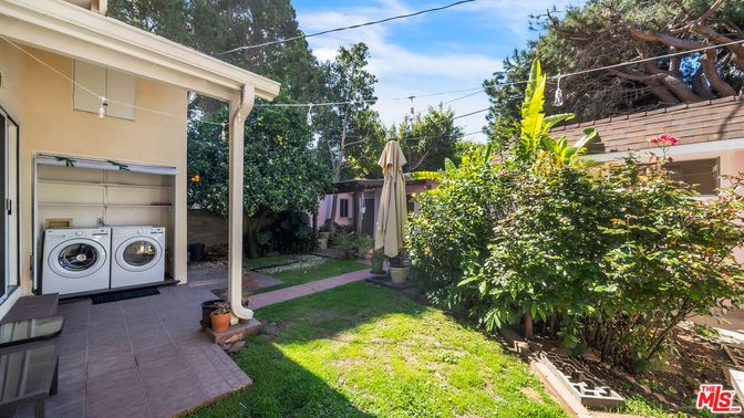 Backyard, Exterior, Washer