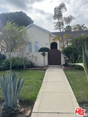 Backyard, Exterior, Facade, Spanish Mediterranean