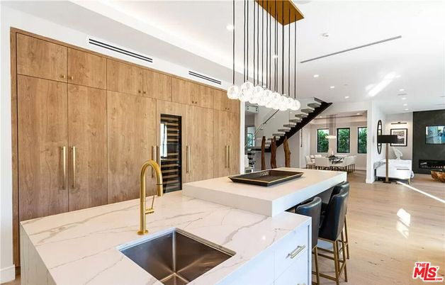 Dining room, Interior, Kitchen, Living room, Pendant Lights, Recessed Lighting, Wood Texture Flooring