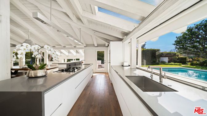 Interior, Kitchen, Pendant Lights, Pool, Wood Texture Flooring