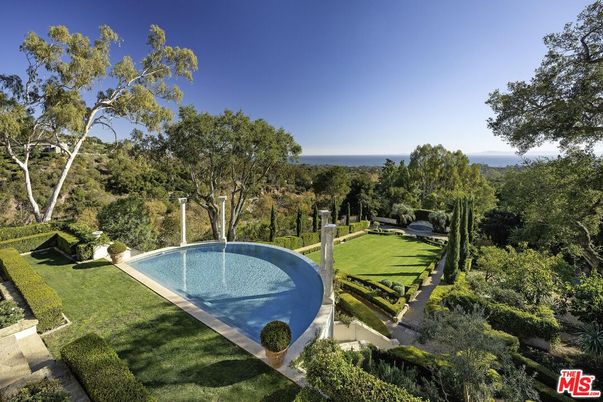Backyard, Exterior, Pool, Water