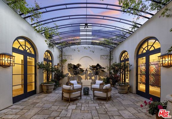 Exterior, Sun Room