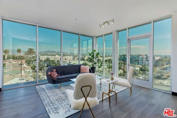Interior, Living room, Sun Room, Wood Texture Flooring