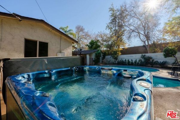 Exterior, Hot Tub, Pool