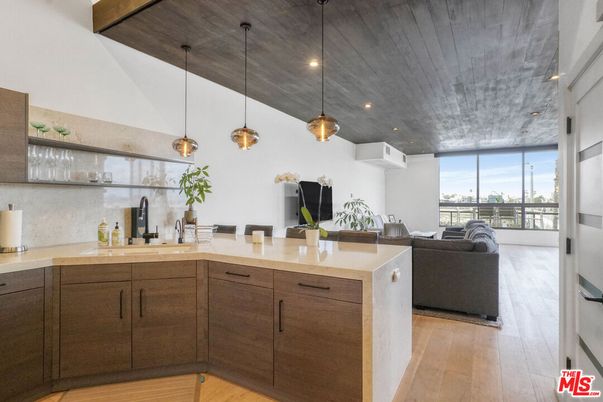 Interior, Kitchen, Living room, Pendant Lights, Recessed Lighting, Wood Texture Flooring