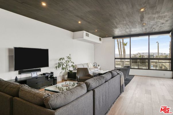 Interior, Living room, Recessed Lighting, Wooden Ceilings, Wood Texture Flooring