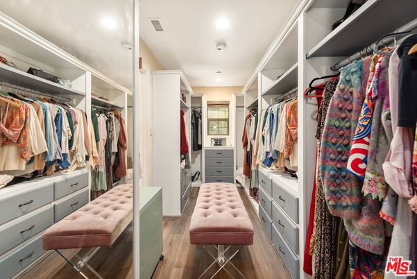 Interior, Recessed Lighting, Walk-in Closets, Wood Texture Flooring