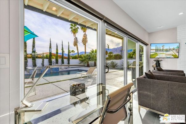 Interior, Living room, Pool, Recessed Lighting, Water