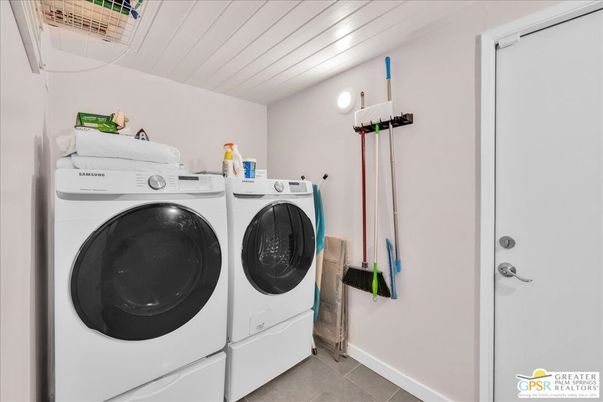 Interior, Washer