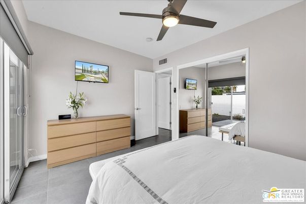 Bedroom, Interior, Water