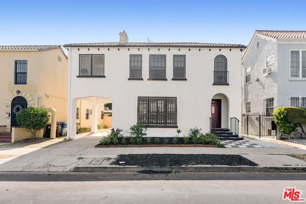 Exterior, Facade, Spanish Mediterranean