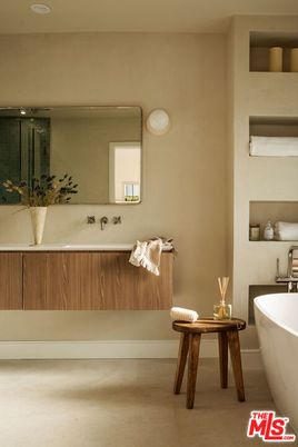 Bathroom, Free Standing Baths, Interior, Recessed Lighting