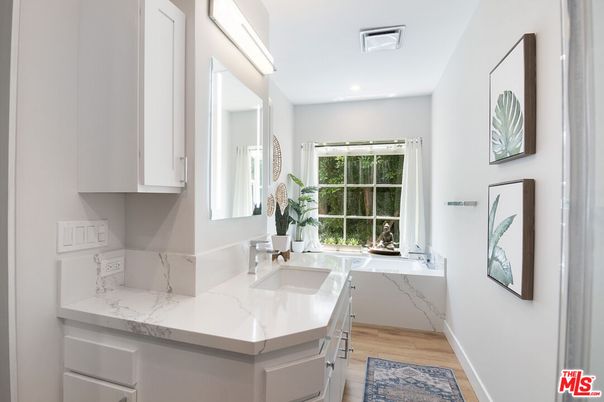 Bathroom, Interior, Recessed Lighting, Wood Texture Flooring