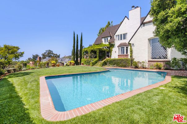 Backyard, Exterior, Pool