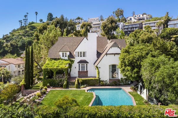 Exterior, Facade, Pool, French Provincial