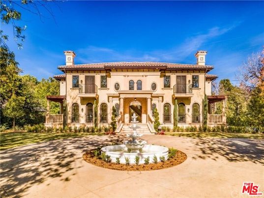 Backyard, Exterior, Facade, Mediterranean