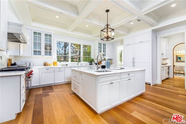 Chandelier, Interior, Kitchen, Pendant Lights, Recessed Lighting, Stainless Steel Appliances, Wood Texture Flooring