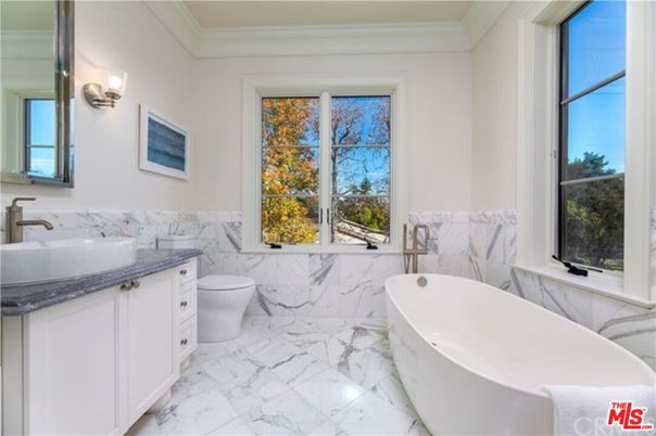 Bathroom, Free Standing Baths, Interior, Marble, Marble Walls