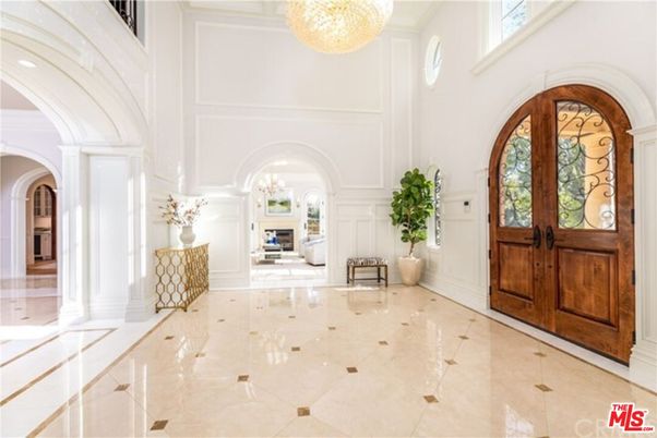 Chandelier, Interior, Recessed Lighting