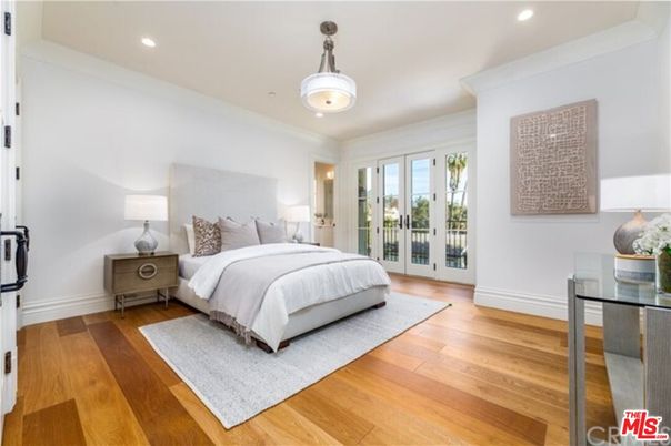 Bedroom, Interior, Pendant Lights, Recessed Lighting, Wood Texture Flooring