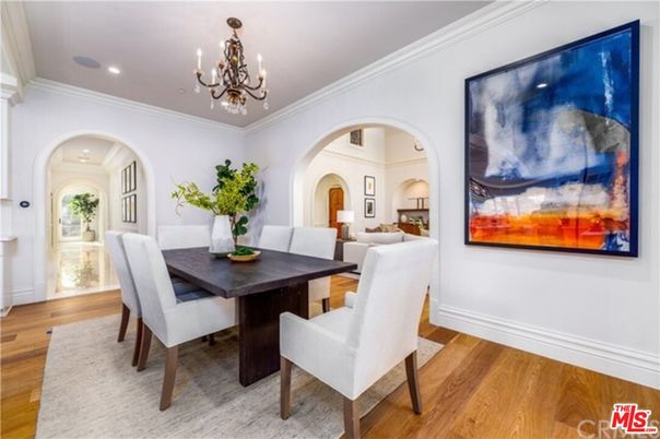 Chandelier, Dining room, Interior, Recessed Lighting, Wood Texture Flooring