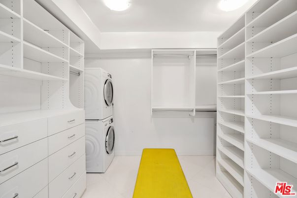 Interior, Walk-in Closets, Washer