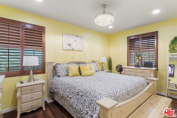 Bedroom, Chandelier, Interior, Recessed Lighting, Wood Texture Flooring