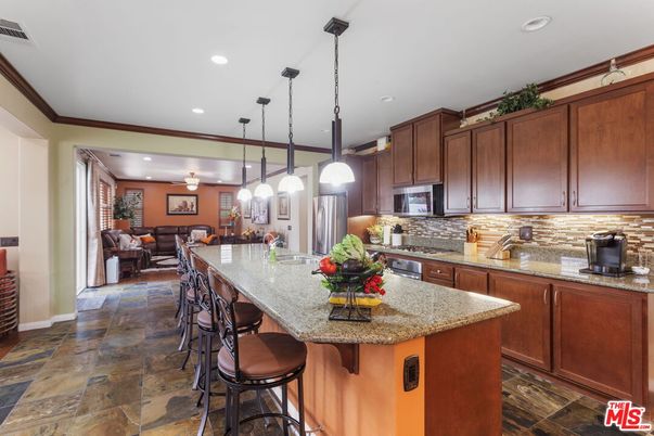 Interior, Kitchen, Living room, Pendant Lights, Recessed Lighting