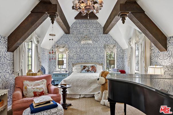 Bedroom, Interior, Piano, Wooden Beams