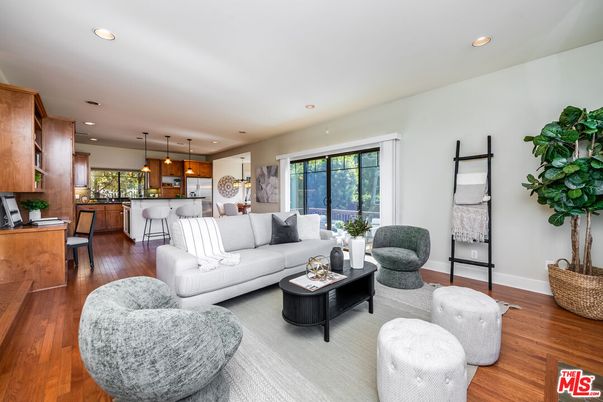 Interior, Kitchen, Living room, Pendant Lights, Recessed Lighting, Wood Texture Flooring