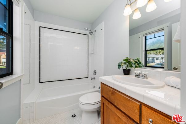 Bathroom, Interior, Tile Countertops