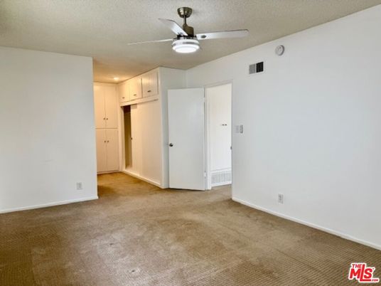 Empty room, Interior, Kitchen, Recessed Lighting