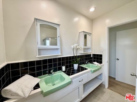 Bathroom, Interior, Recessed Lighting, Tile Countertops