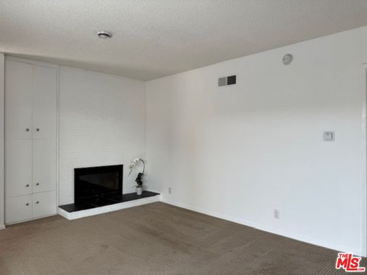 Empty room, Fireplace, Interior