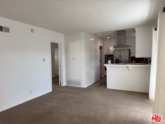 Empty room, Interior, Kitchen, Recessed Lighting