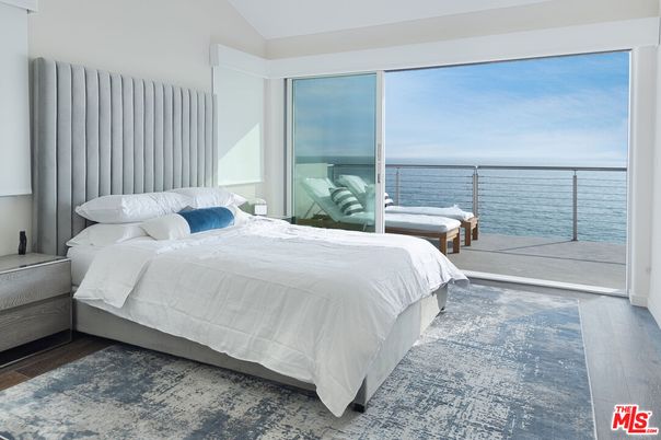 Bedroom, Interior, Water, Wood Texture Flooring
