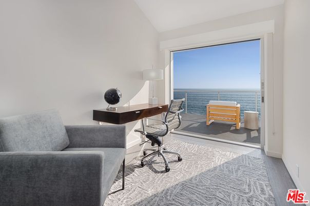 Home Office, Interior, Water