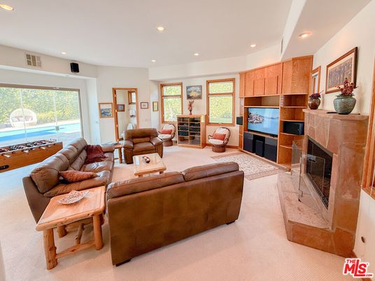 Fireplace, Interior, Living room, Recessed Lighting