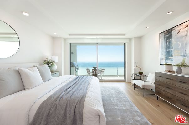 Bedroom, Interior, Recessed Lighting, Water, Wood Texture Flooring