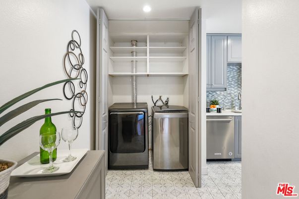 Interior, Recessed Lighting, Washer