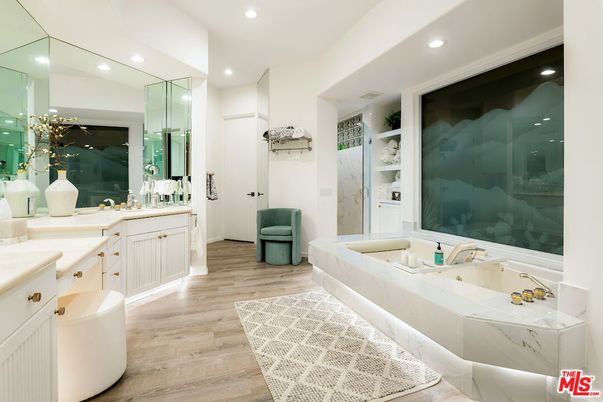Bathroom, Interior, Recessed Lighting, Wood Texture Flooring
